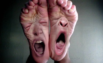 questa è l'espressione dei nostri piedi quando mettiamo i tacchi